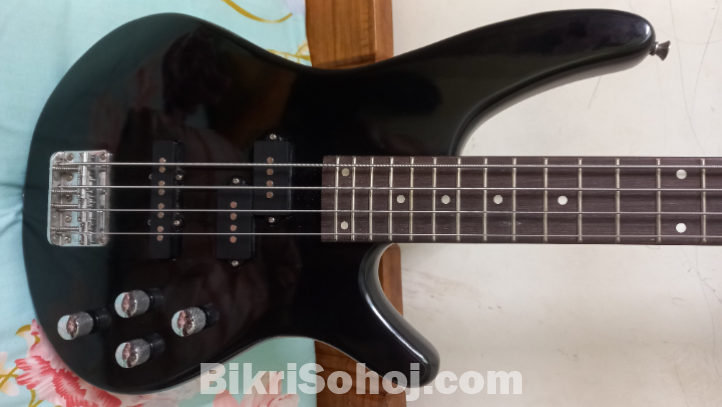 IBANEZ  BASS GUITER